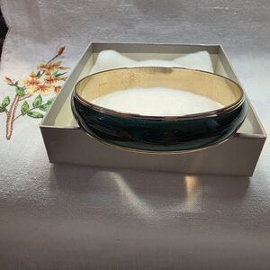 Vintage Avon Deep Emerald Green And Marbled Enamel Goldtone Bangle
